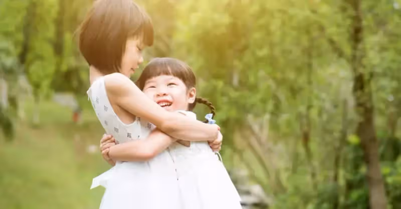 生了三個女孩的70後農村父親，沒能生齣兒子，多年後我後悔了