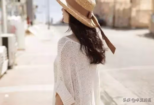 回娘家過年,被弟媳安排打地鋪,姑姐拿出轉帳:娘家買房我出30萬