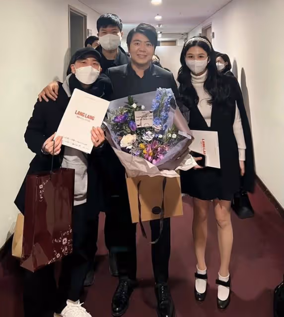 邱淑貞女兒追星郎朗,與吉娜同框竟沒輸?感謝男伴,太有明星氣質