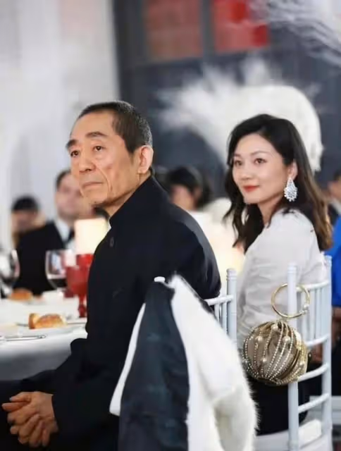 陳婷取消張藝謀妻子認證,稱重名太多怕搞混,但目前已糾正過來