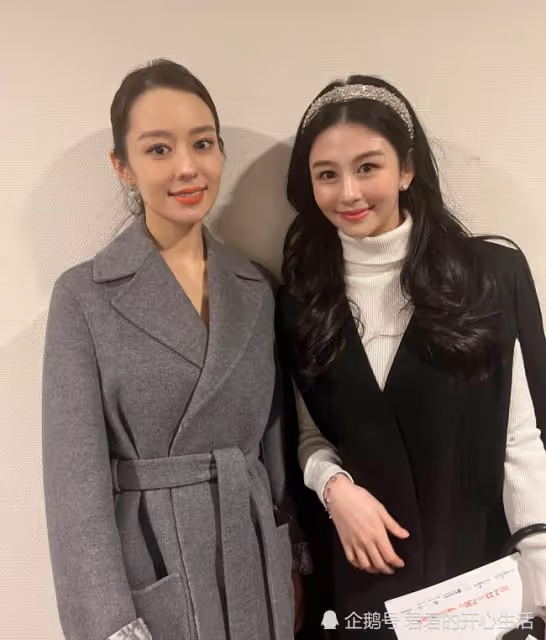 邱淑貞長女赴韓朝聖郎朗音樂會,穿學生裝秀美腿,美貌力壓吉娜