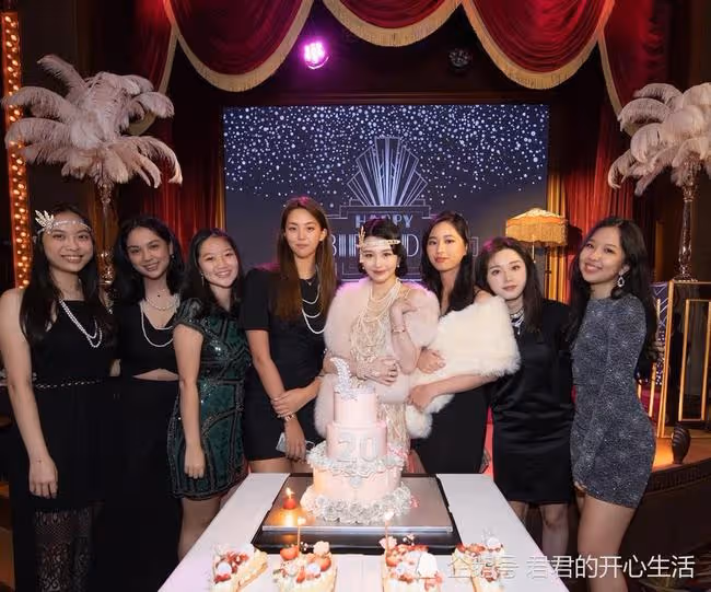 邱淑貞長女赴韓朝聖郎朗音樂會,穿學生裝秀美腿,美貌力壓吉娜