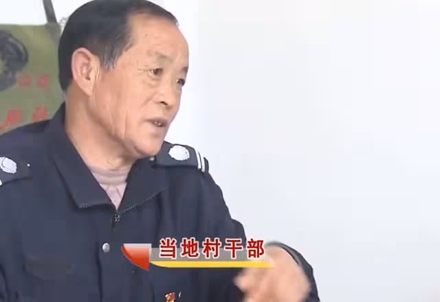 當初母親拋棄三個兒子再婚，生下2女兒不管她，只有三兒子來照顧