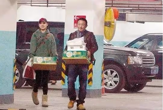 打敗孫儷一舉封后,當眾讓海清難堪,她為何敢如此狂妄?