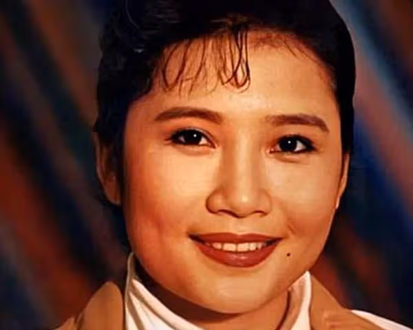 李娜事業巔峰時突然出家,母親勸阻無果後,選擇陪伴女兒修行25年