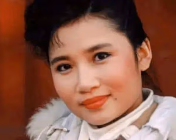 李娜事業巔峰時突然出家,母親勸阻無果後,選擇陪伴女兒修行25年