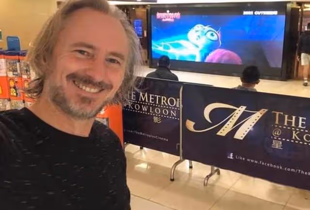 港星河國榮新劇久違現身,曾患病兩度接受手術,堅持不打疫苗