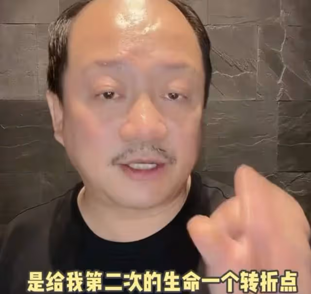 「謝廣坤」談趙本山風波,疑似內涵嬌嬌忘本,曾直播下跪叩謝恩師