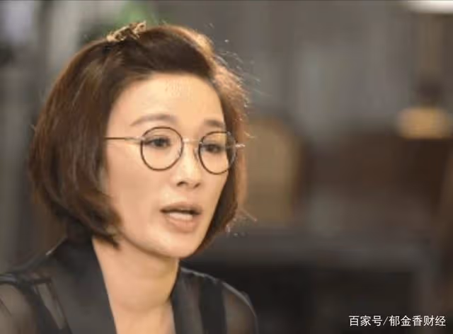 溫州女富豪胡潔:前夫由司機變巨貪,二婚嫁周立波,大方送保時捷