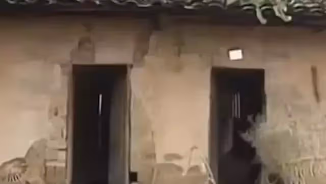 為討好小兒子拆了大兒子的房,臨終前想和解,大兒媳婦:死都不見