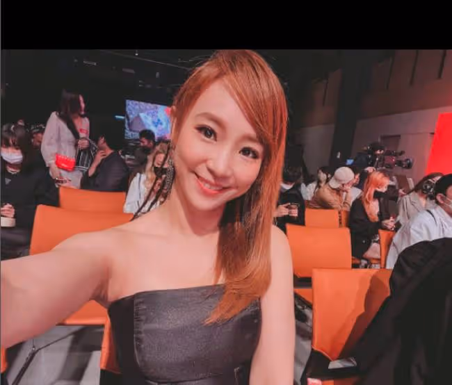 37歲美女新聞主播被曝出軌!與人夫車內熱吻,遭男方妻子告上法庭