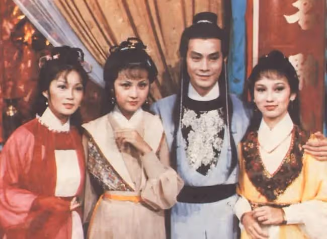 66歲女星高妙思受訪，爆料鄭少秋愛喊她老婆，趙雅芝曾演戲像木頭