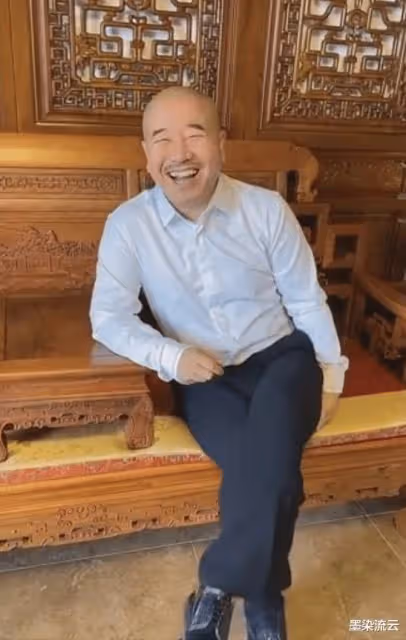 程野和丫蛋兒直播連麥PK,雙方粉絲瘋狂刷禮物,場面看上去很可笑