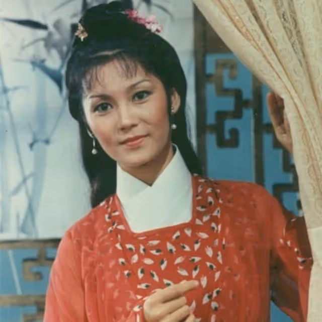 66歲女星高妙思受訪，爆料鄭少秋愛喊她老婆，趙雅芝曾演戲像木頭
