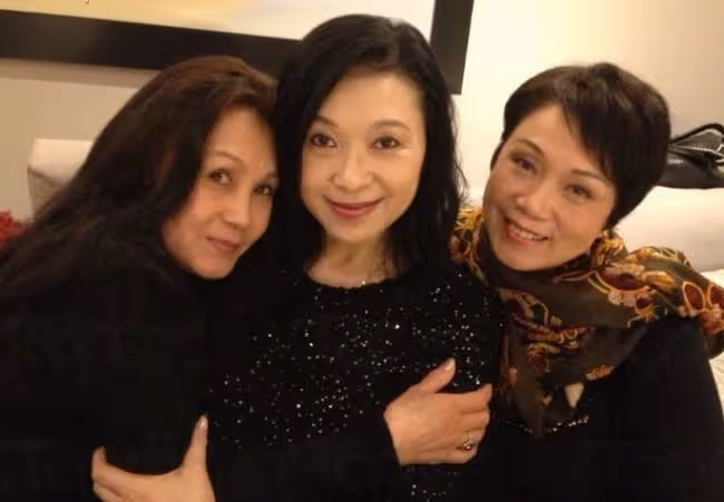 66歲女星高妙思受訪，爆料鄭少秋愛喊她老婆，趙雅芝曾演戲像木頭