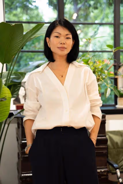 呂燕:農村出身的超模,艱難成名後,最開心的是讓父母住上大房子