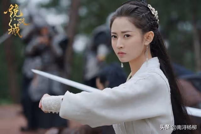 《香蜜沉沉燼如霜》演員現狀,有人飛升一線,有人淪落到拍網劇