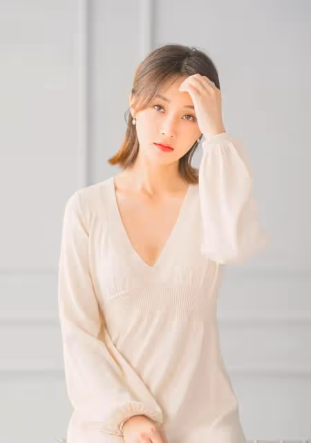 全身沒有一絲多餘的肉，號稱骨感型美女林鵬