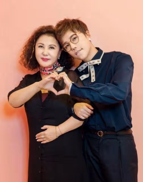 劉維母親患癌暫退娛樂圈,工作室已宣布解散,小瀋陽謝娜幫忙找醫院