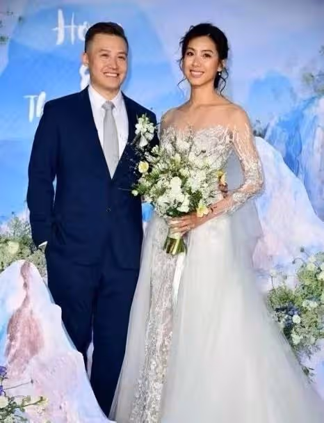 40歲女星產後被嫌棄，老公眼神暗示她太胖，明指身上有生產痕跡