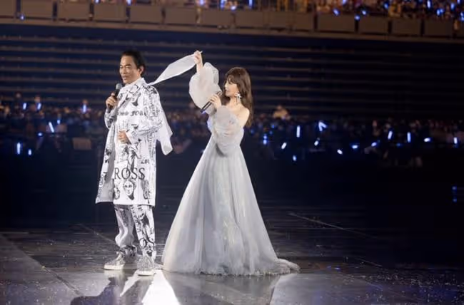 梁靜茹舉辦出道22年演唱會,難掩激動淚灑舞台,吳宗憲擔任嘉賓