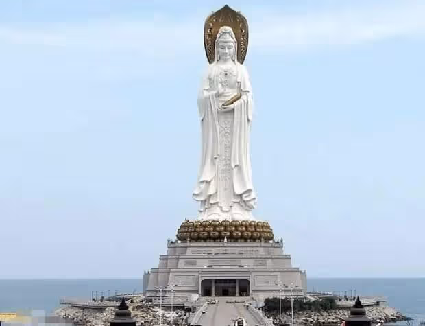 出手大方！網傳張學友花108萬在觀音像蓮花座上刻字，保家人平安