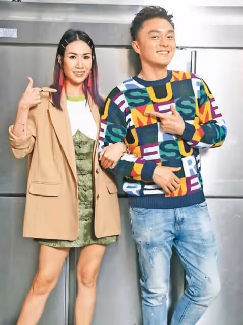 正能量!TVB知名模範情侶當義工包裝快速測試包,獲網友大讚有愛