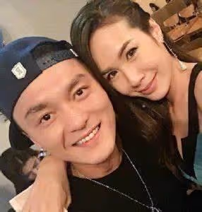 正能量!TVB知名模範情侶當義工包裝快速測試包,獲網友大讚有愛