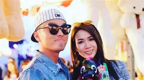 正能量!TVB知名模範情侶當義工包裝快速測試包,獲網友大讚有愛
