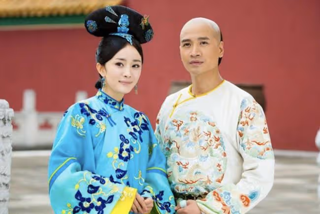 46歲何晟銘疑公開戀情!神秘美女曬多張合照,兩人曾同去高端酒店
