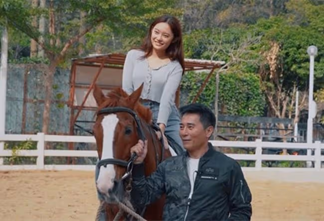 老戲骨歐瑞偉罕談家人,稱23歲女兒長得很醜,只希望她做個普通人