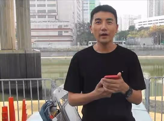 前TVB「師奶殺手」看好新一代接班人，翻唱歌曲爆紅感謝內地網友