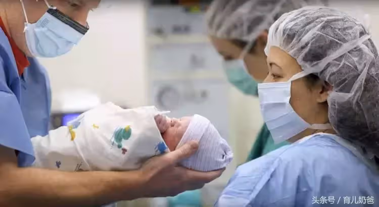 有夠猛！親姐妹「同一天剖腹產」生下2對雙胞胎！醫生鑒定：4個孩子的爸爸是「同一人」