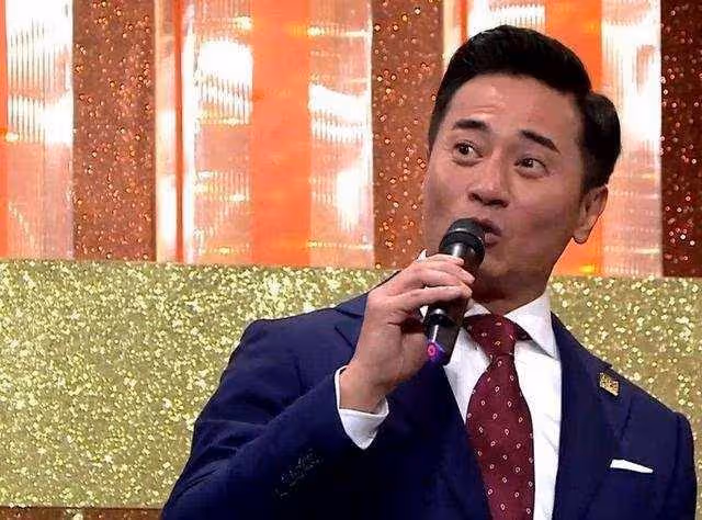 23歲女兒被指神似朱千雪,TVB御用配角歐瑞偉否認,兩人相差太遠