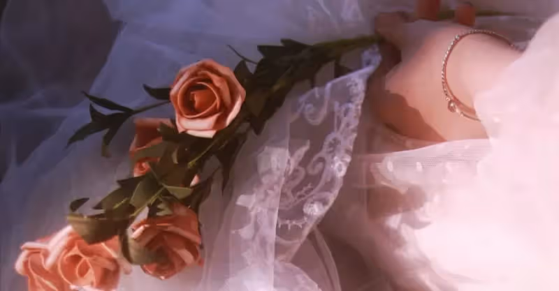 女友害羞矜持，新婚夜卻發現她肚子有疤痕，第二天我選擇離婚