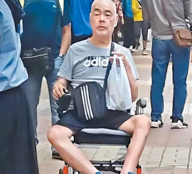 香港知名歌手確診後病情惡化!持續高燒多天,需靠4台呼吸機呼吸
