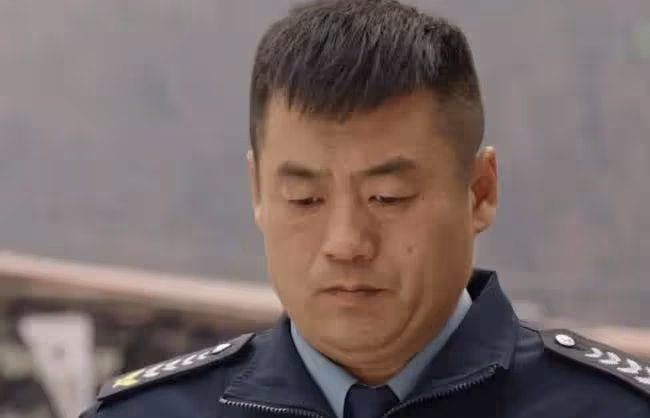 宋曉峰:拜師趙本山成名,將患難妻子寵成寶,活成人生贏家
