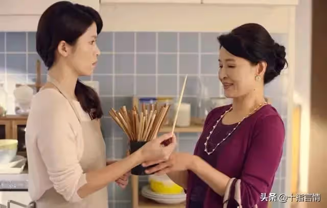 嫂子,你把媽接走吧!二媳婦不願負責養老,大嫂卻笑了:換房就行