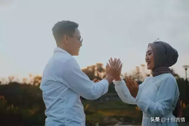 小舅子欠五萬拖了五年，如今張口又借三萬，丈夫機智要回五萬