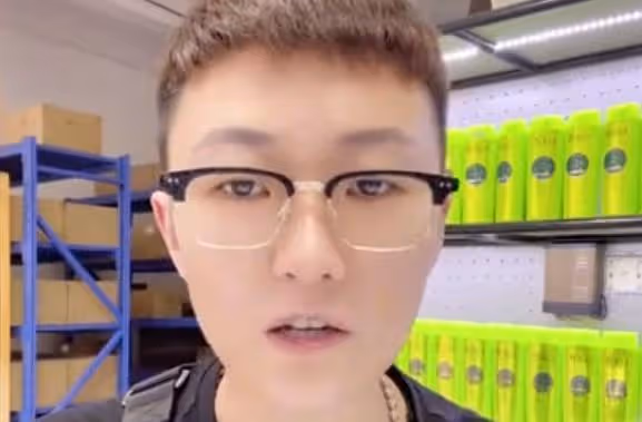 揭開真實的柬埔寨周sir,與小6關係不一般