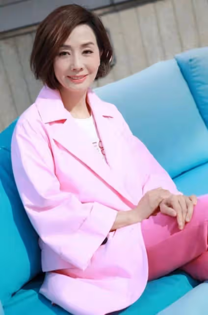 開工無期!TVB上位小花因疫情滯留美國,缺席兩劇宣傳不敢接新劇