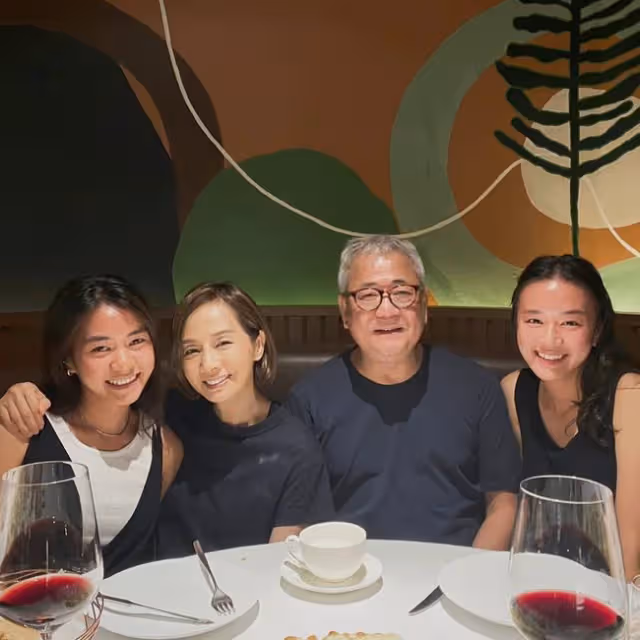 多位明星滯留國外,毛舜筠4度改行程歸期無望,TVB花旦傷透腦筋