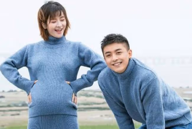 李晟夫婦又被疑離婚!女方好友發文信息量大,指責李佳航不辦婚禮
