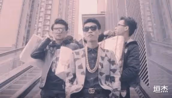 一首歌賺了上億,直播首秀收入3000萬,廣東雨神是如何淪為網紅的