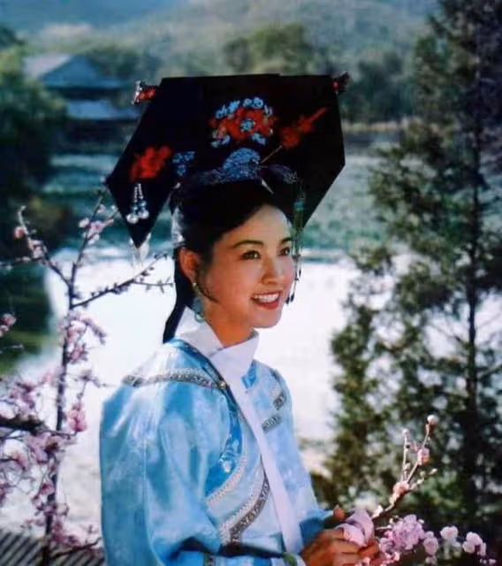 張金玲:從演員到畫家,曾是北影之花,甘當多年主婦,離婚後逆襲