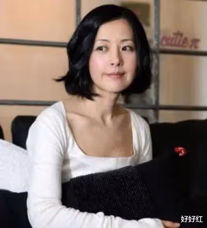 60歲「凍齡女神」的逆轉人生——被x侵、虐待、家暴後,她再嫁了30歲「小奶狗」