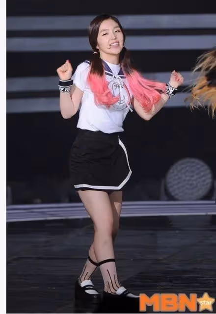 TWICE志效「舉重」事件?後輩師妹再次遭遇;韓素熙全款購買別墅?
