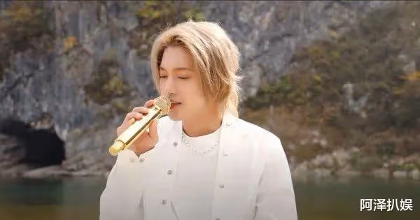 (曾經的)韓劇男神演唱會上官宣結婚!太敢了