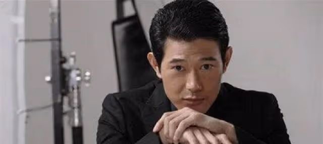 矢野浩二:27歲含淚跪別父母來中國發展,女兒加入中國國籍