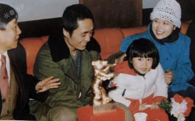 張藝謀|人前才華橫溢的導演,身後卻辜負一個女人一生